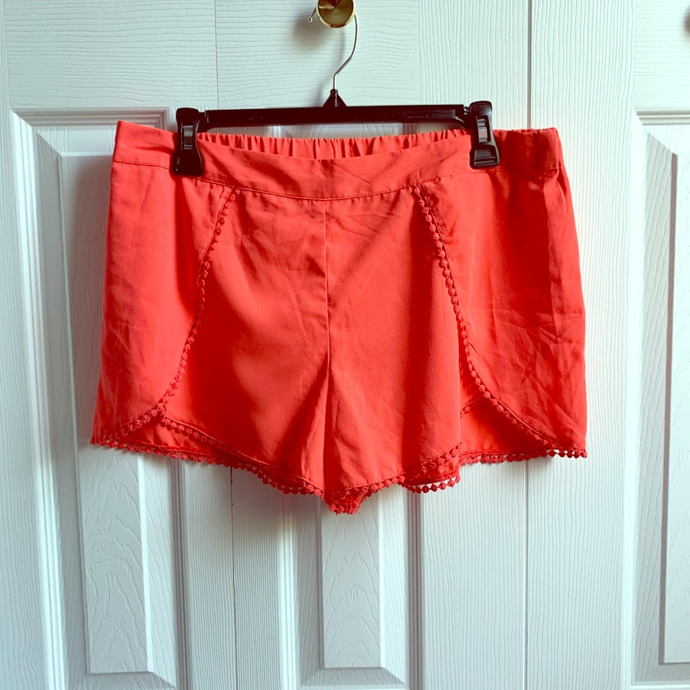 Jessica Simpson pleated/ layered shorts
